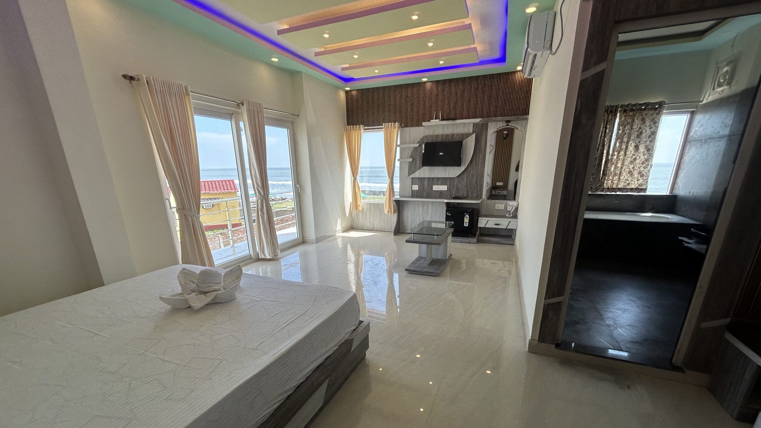Honeymoon Suit Room